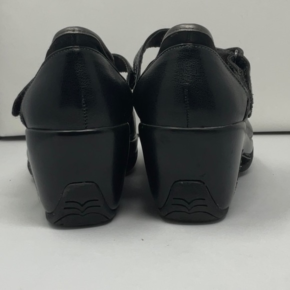 Women’s black cloudwalkers, size 9.5 wide, in very good condition - Picture 5 of 8